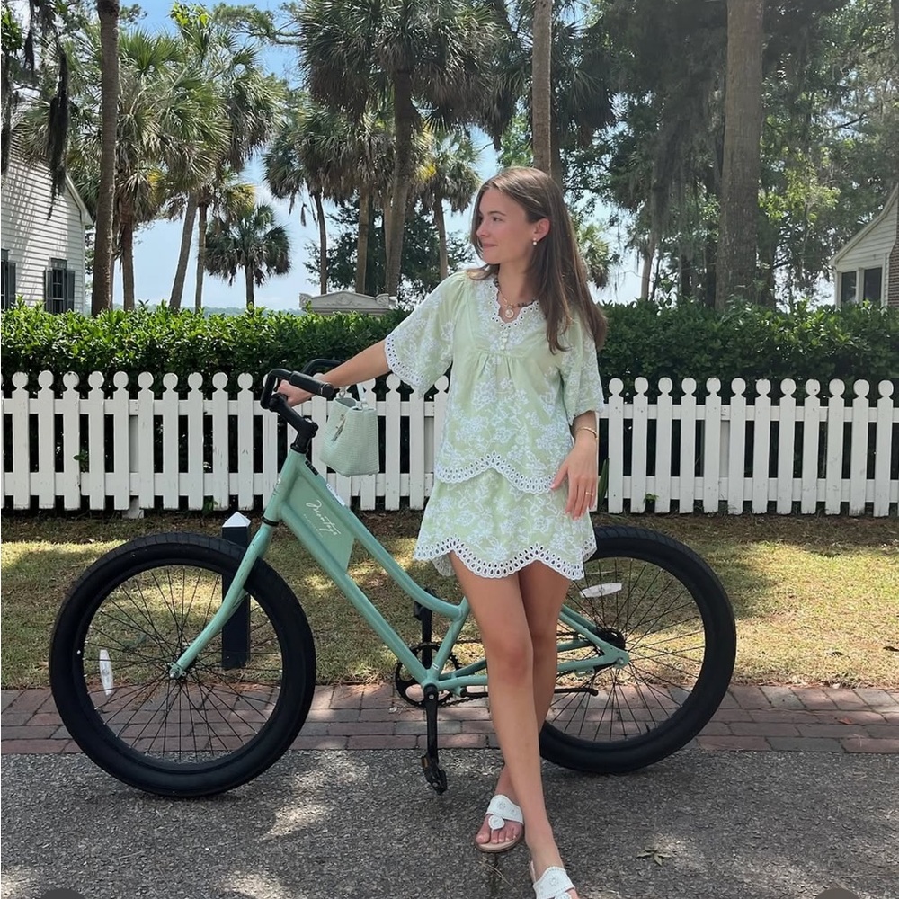 **SOLD** LOFT Light Green Embroidered Two-Piece Set